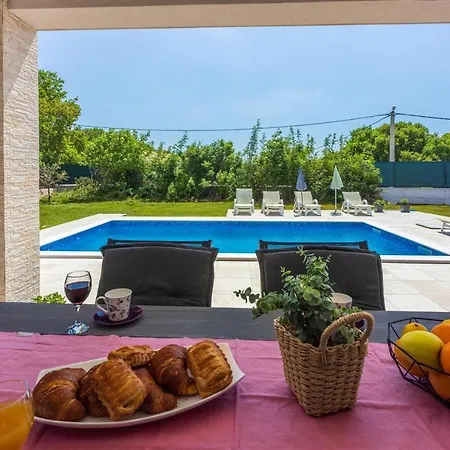 Tersaz Villa Trget